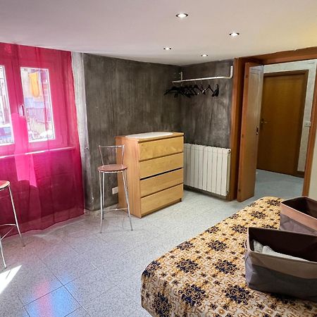 Romuhouse Economy Apartment Metro B מראה חיצוני תמונה