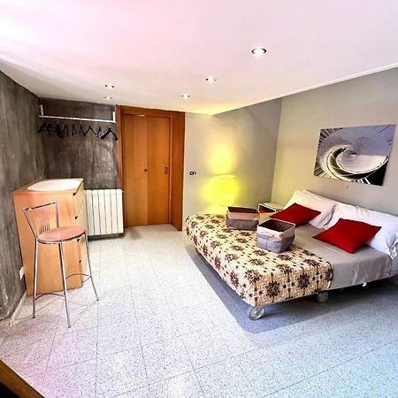 Romuhouse Economy Apartment Metro B מראה חיצוני תמונה
