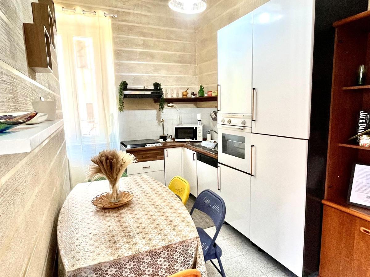 Romuhouse Economy Apartment Metro B מראה חיצוני תמונה