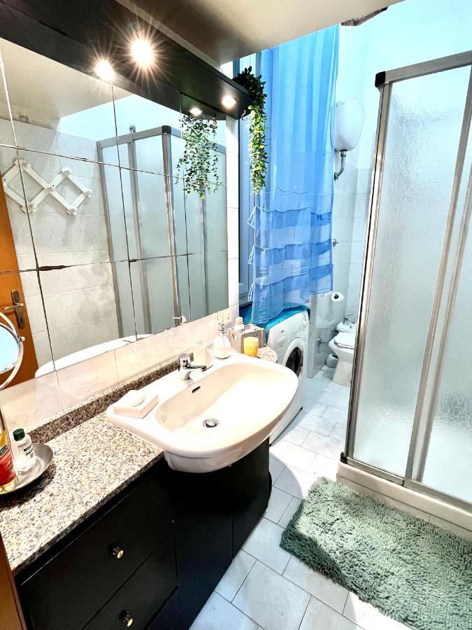 Romuhouse Economy Apartment Metro B מראה חיצוני תמונה